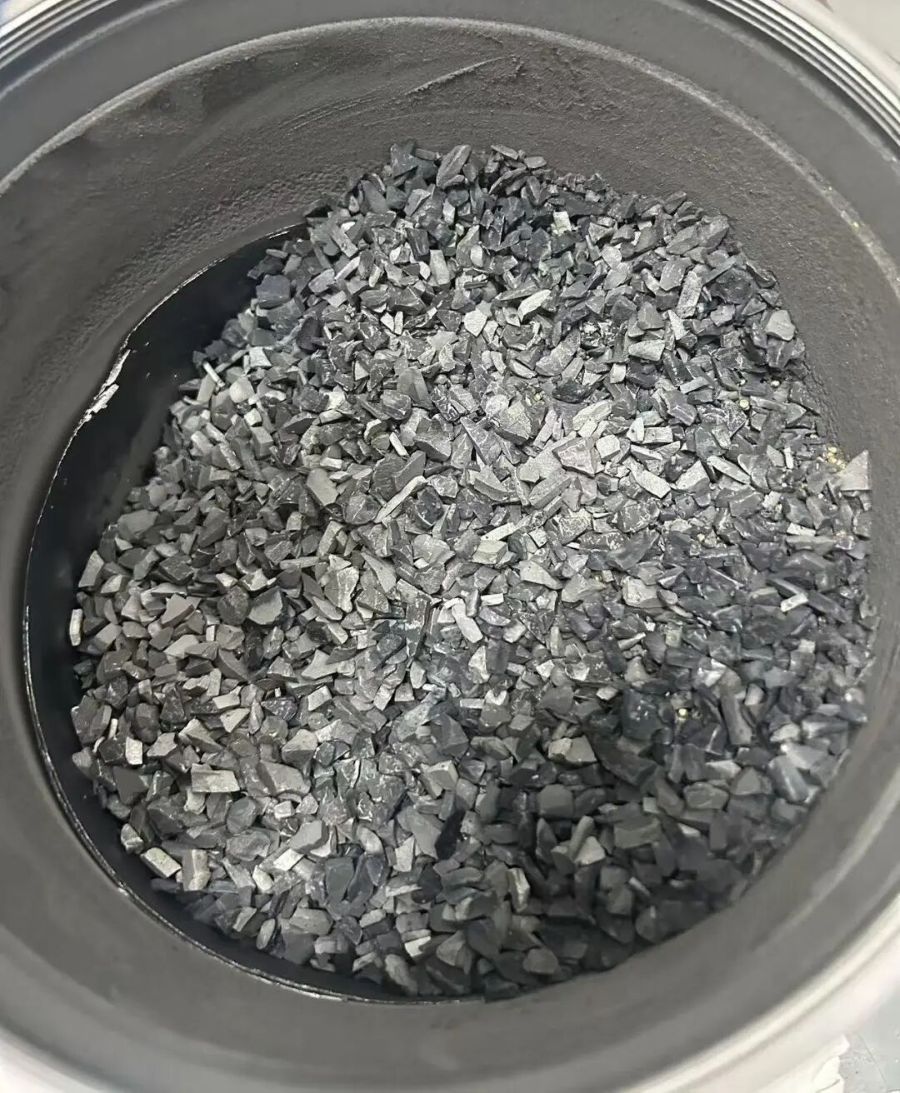Silicon Carbide Substrates ရှိ ကာဗွန်အဖုံးအကာချို့ယွင်းချက်ကို ဖြေရှင်းချက်