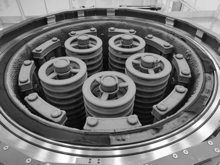 Solid CVD SiC Focus Rings များထုတ်လုပ်ခြင်း- Graphite မှ High-Precision Parts များအထိ